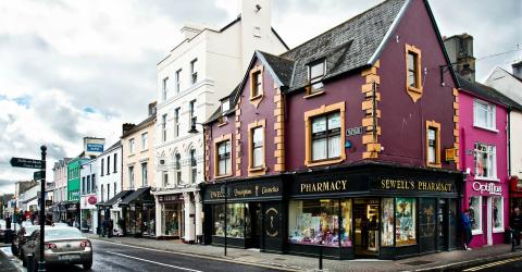 Straßenszene in Irland