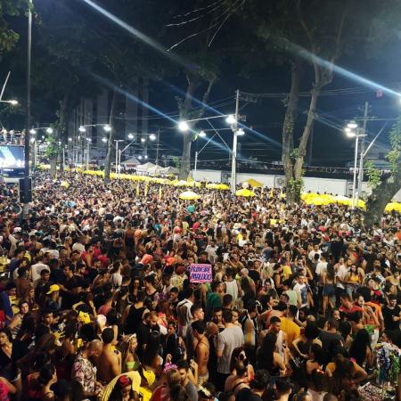 Erlebe Karneval im Schüleraustausch Karnevalsumzug in Brasilien