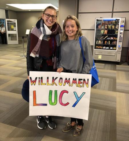 Lucy's Ankunft mit Die AustauschExperten in Canada Arrival in Canada