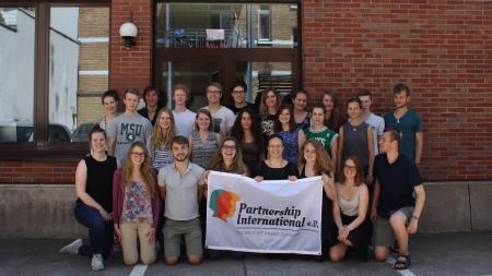 Gruppe von Ehrenamtlichen von Partnership Internationale e.V. 