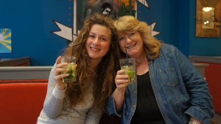 Elisabeth mit Gastmutter