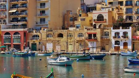 Blick auf Wasser und keine Stadt auf Malta